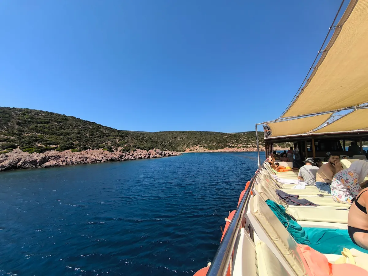 Güverteden koy manzarası