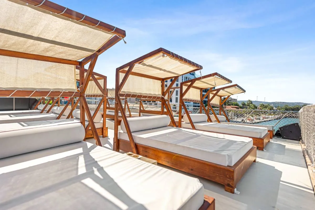 Premium cabana yatakları